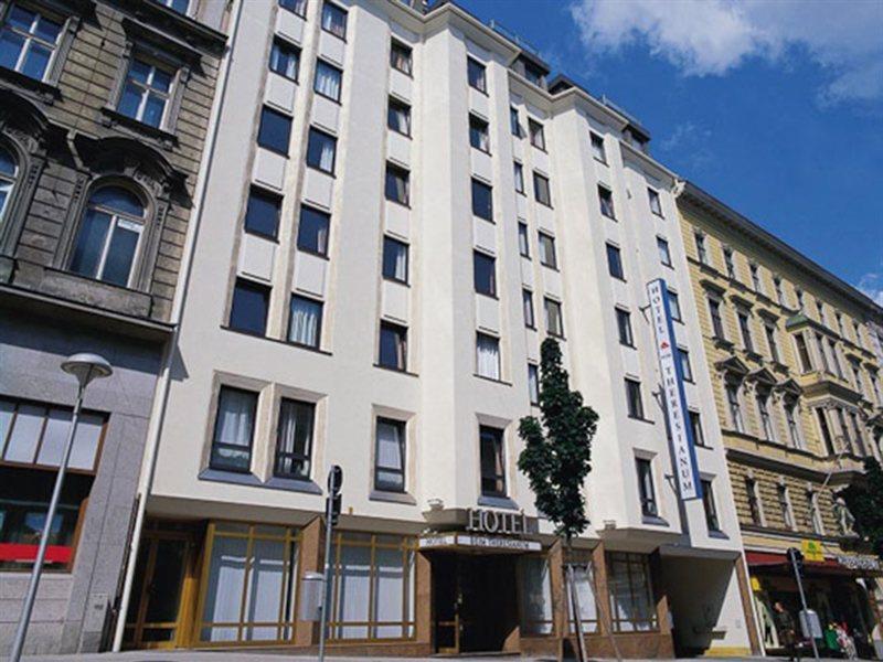 Austria Trend Hotel beim Theresianum Wien Exterior foto